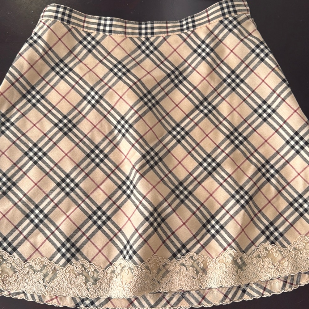 Burberry Beige Plaid A-Line Skirt with Lace